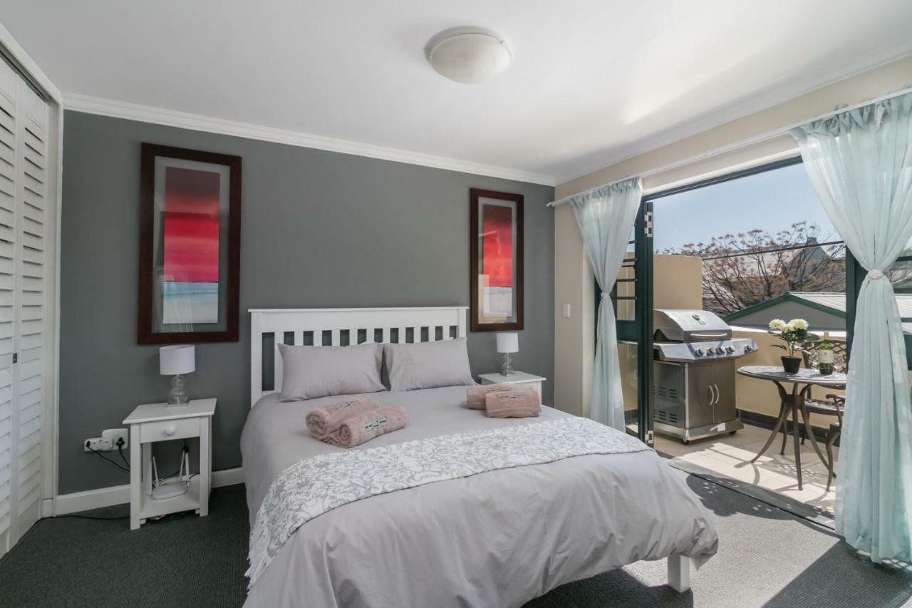 Blue Moon Apartments Κνύσνα Εξωτερικό φωτογραφία